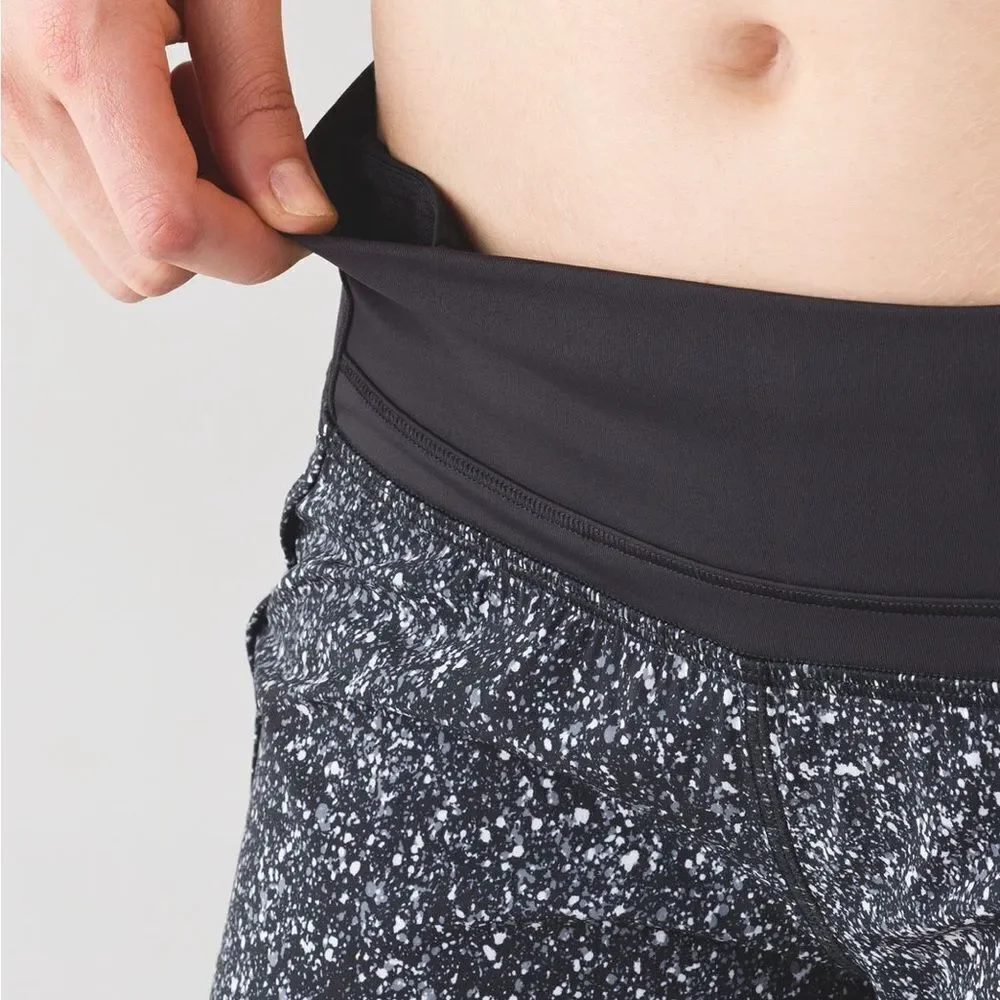 Lululemon Run Times Short in Mini Splatter White Black Size 6